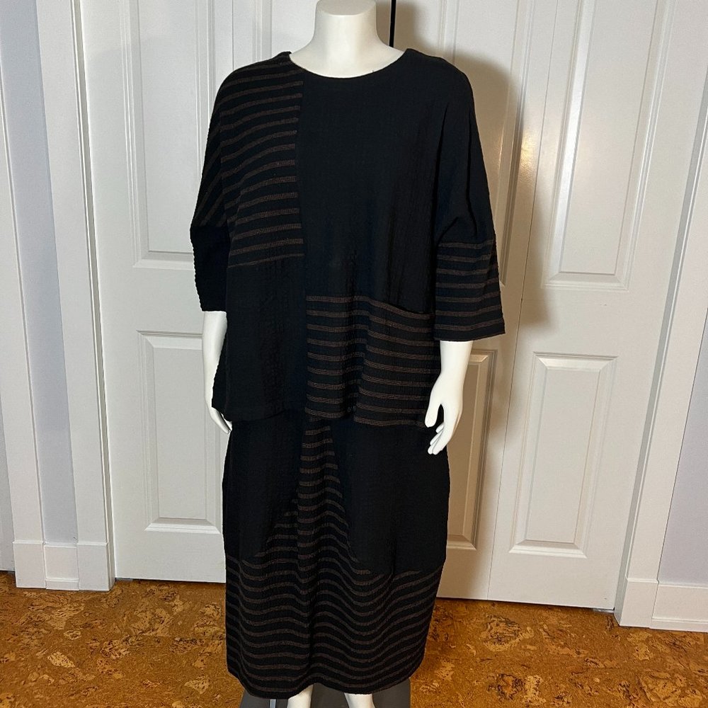 Sahara of England 2pcs Shirt and Skirt Set